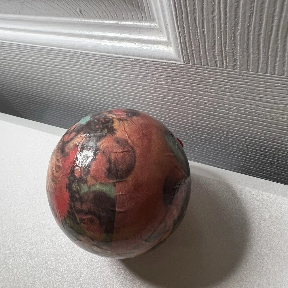 Vintage Decoupage Santa Ornament‎